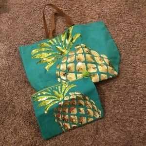 Beach bag with matching clutch